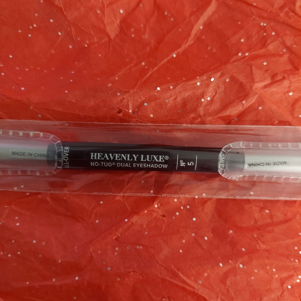 It Cosmetics Makeup Brush Set - Picture 12 of 16